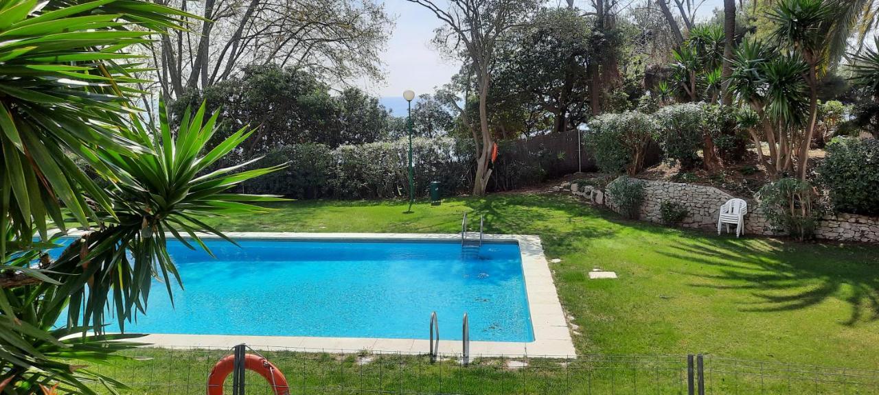 מזנואו Bright Apartment Near The Beach And Barcelona By Train מראה חיצוני תמונה
