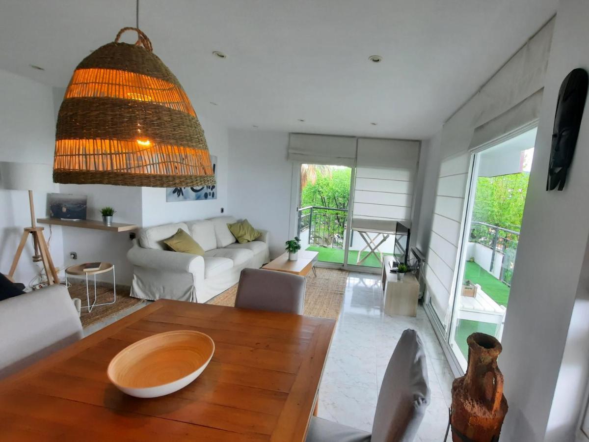 מזנואו Bright Apartment Near The Beach And Barcelona By Train מראה חיצוני תמונה