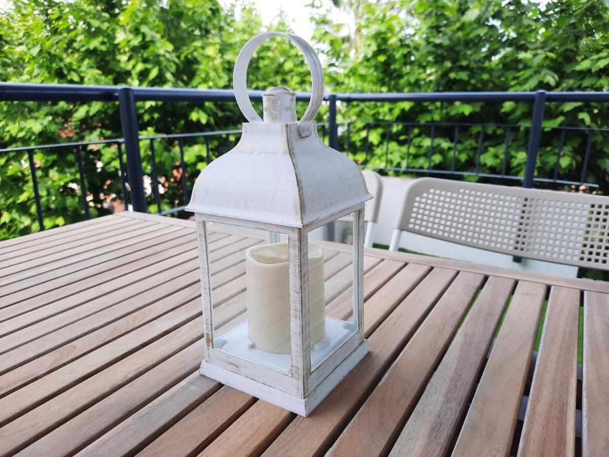 מזנואו Bright Apartment Near The Beach And Barcelona By Train מראה חיצוני תמונה