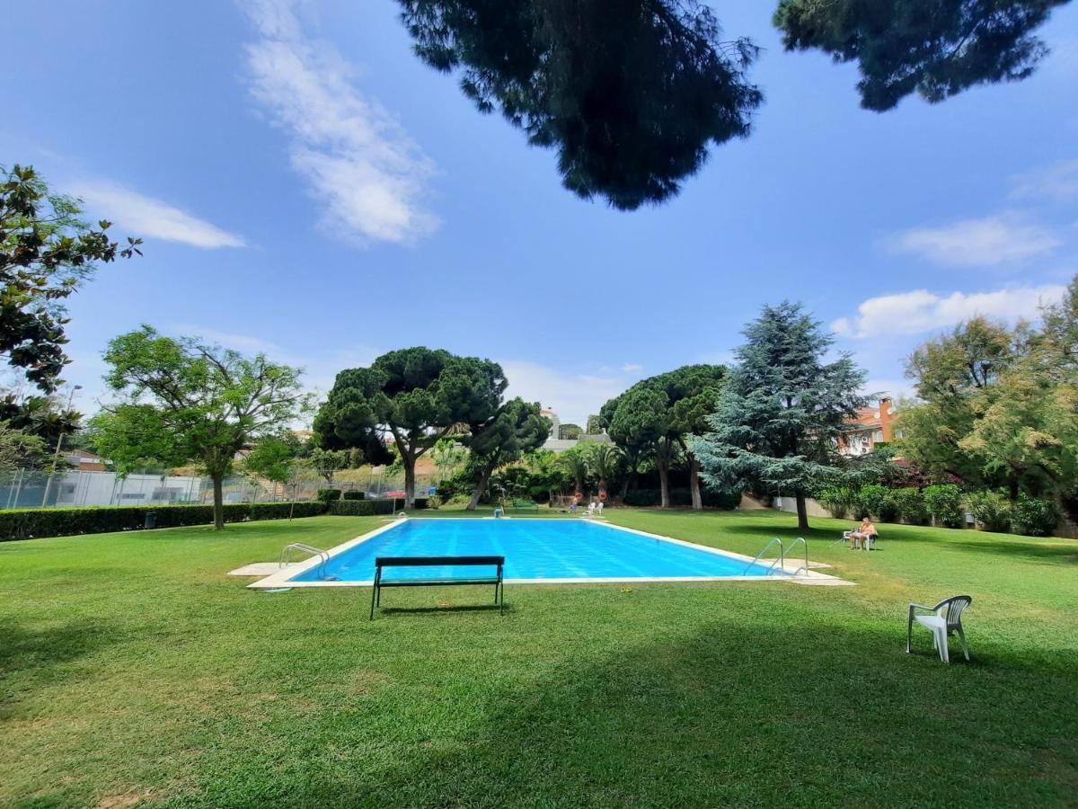 מזנואו Bright Apartment Near The Beach And Barcelona By Train מראה חיצוני תמונה