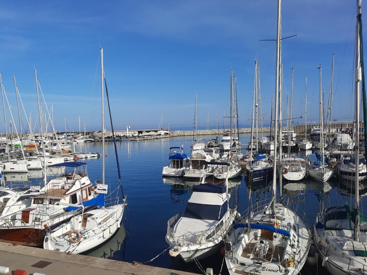 מזנואו Bright Apartment Near The Beach And Barcelona By Train מראה חיצוני תמונה