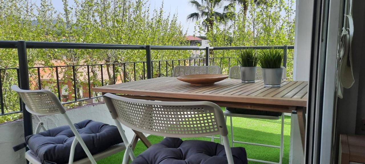 מזנואו Bright Apartment Near The Beach And Barcelona By Train מראה חיצוני תמונה