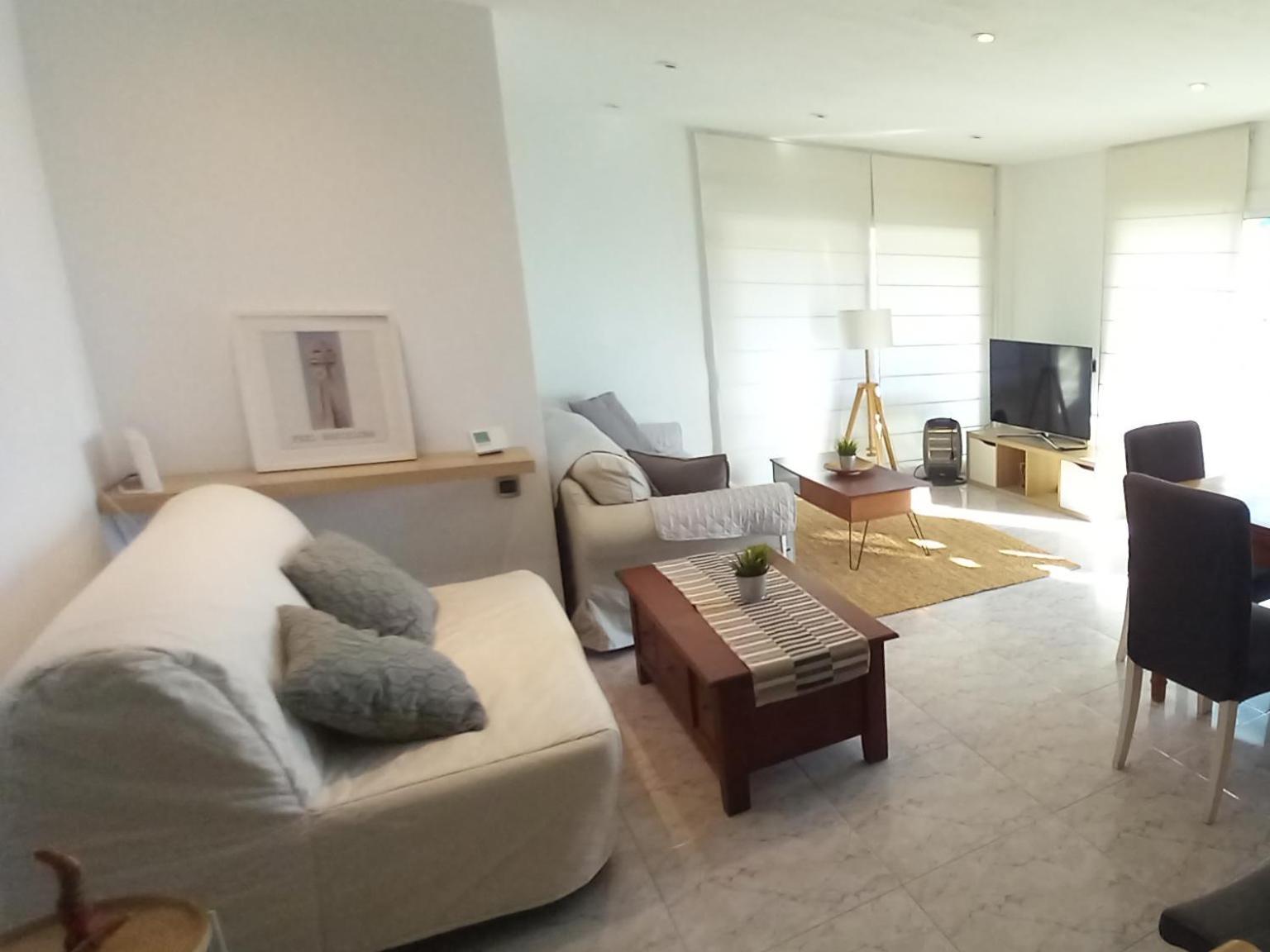 מזנואו Bright Apartment Near The Beach And Barcelona By Train מראה חיצוני תמונה