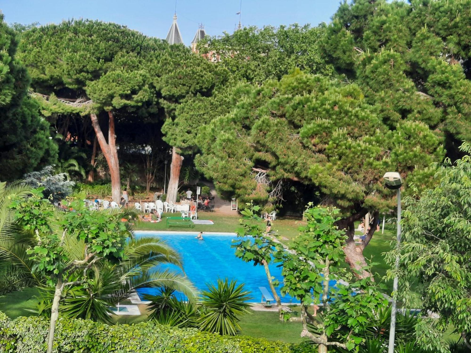 מזנואו Bright Apartment Near The Beach And Barcelona By Train מראה חיצוני תמונה
